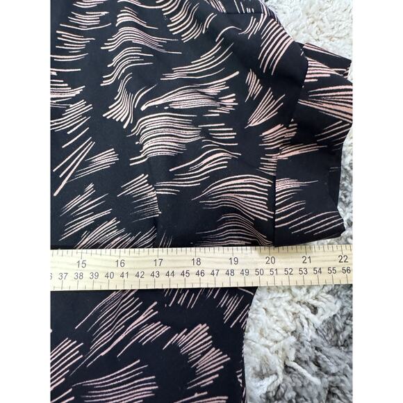 Cabi‎ F43 Womens Tate Blouse Top Scoop Neck Black/Pink Size XS Style# 3433 New - Picture 7 of 7